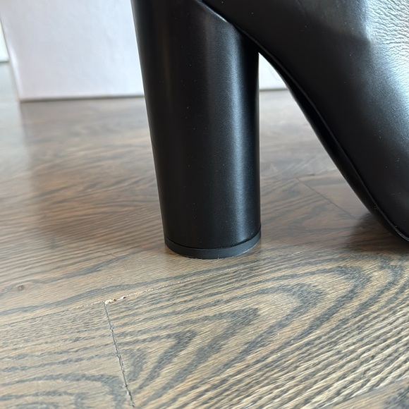 Authentic Balenciaga Knee High Boots Gold Detail NIB Size 39 - Picture 6 of 10